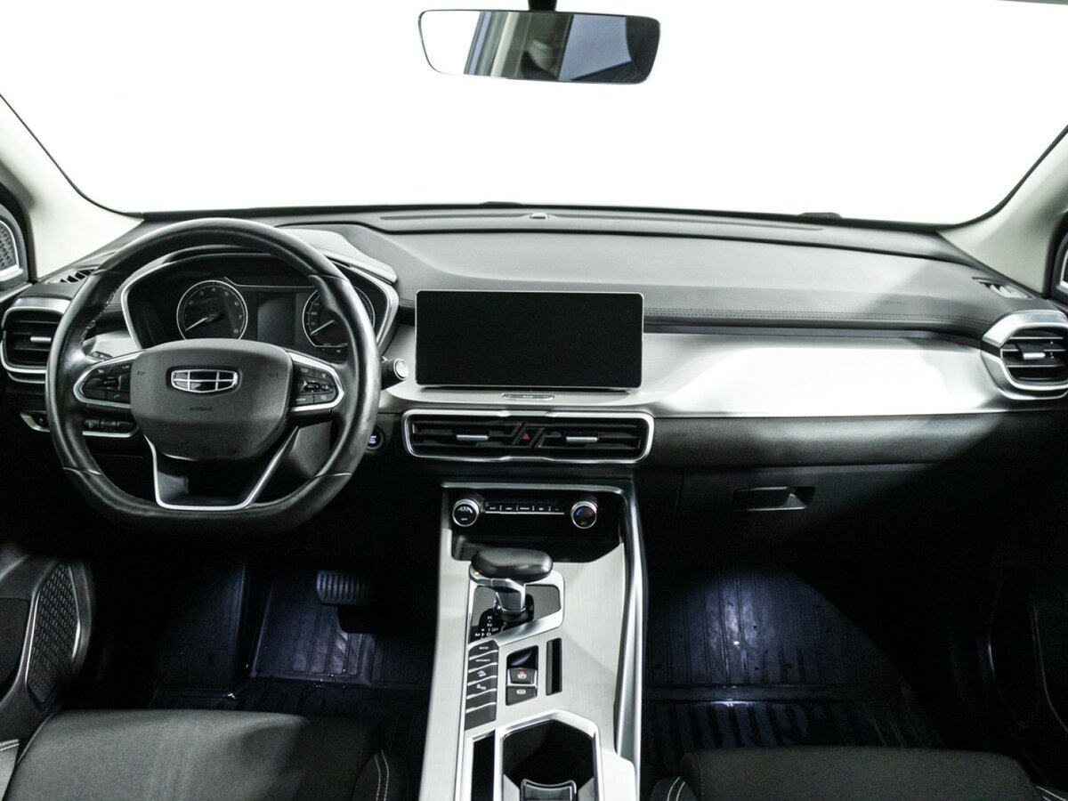 Geely Coolray с пробегом — 2022 год. Фото: #12