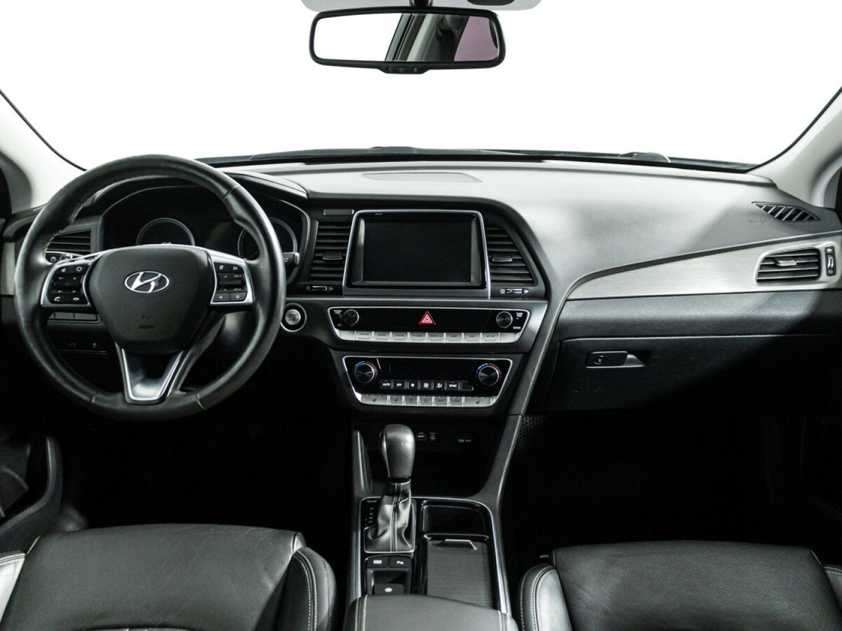 Hyundai Sonata с пробегом — 2018 год. Фото: #11