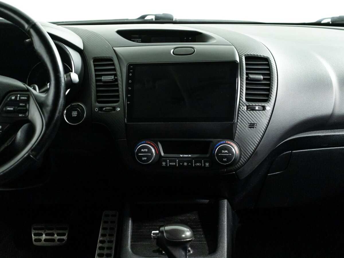 Kia Cerato с пробегом — 2015 год. Фото: #13