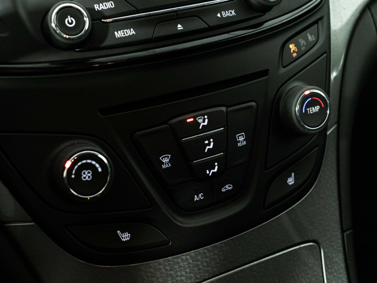 Opel Insignia с пробегом — 2014 год. Фото: #13