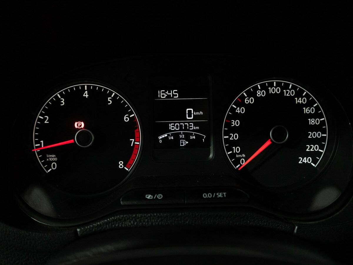 Volkswagen Polo с пробегом — 2016 год. Фото: #11