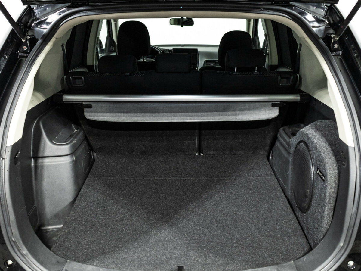 Mitsubishi Outlander с пробегом — 2018 год. Фото: #19