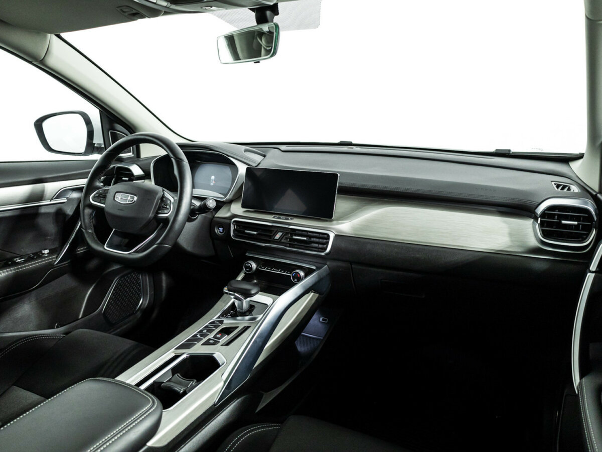 Geely Coolray с пробегом — 2023 год. Фото: #6