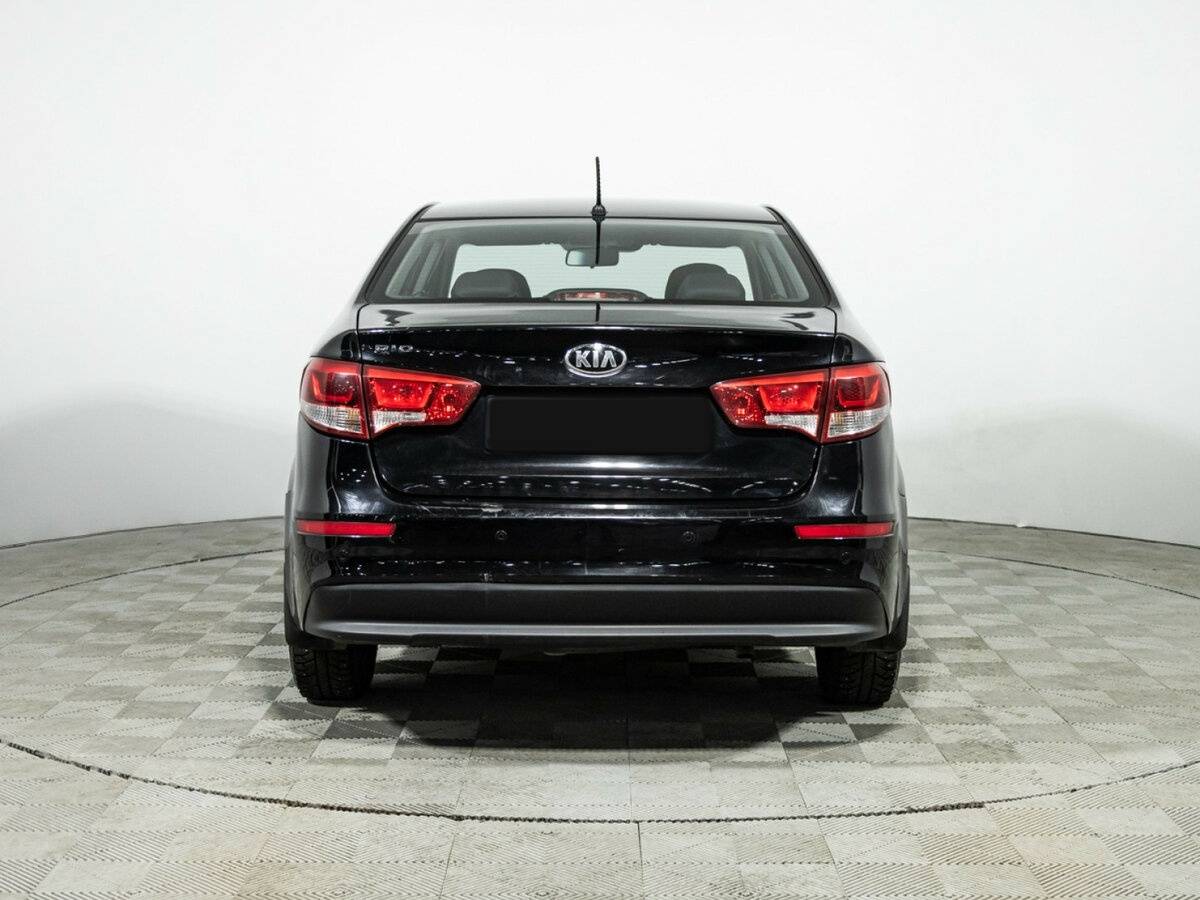 Kia Rio с пробегом — 2016 год. Фото: #5