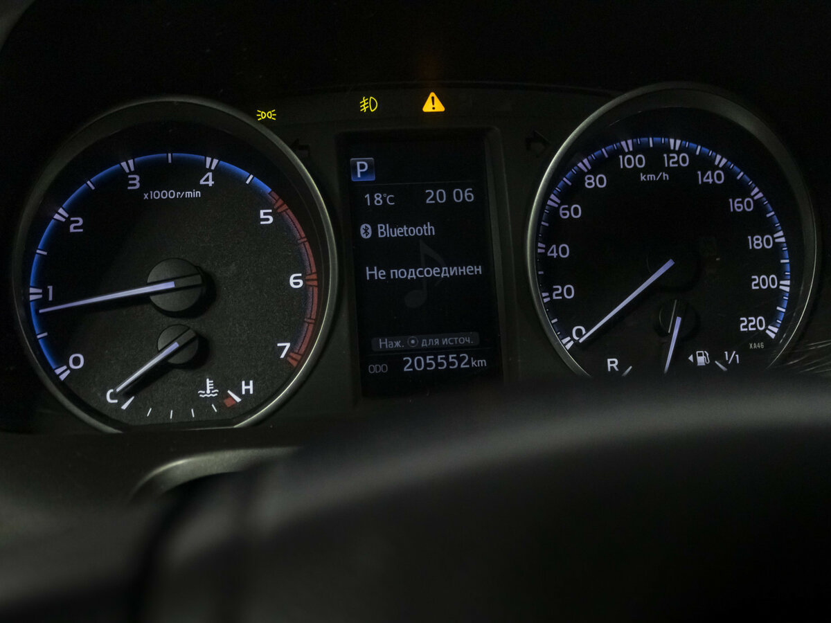 Toyota RAV4 с пробегом — 2015 год. Фото: #10