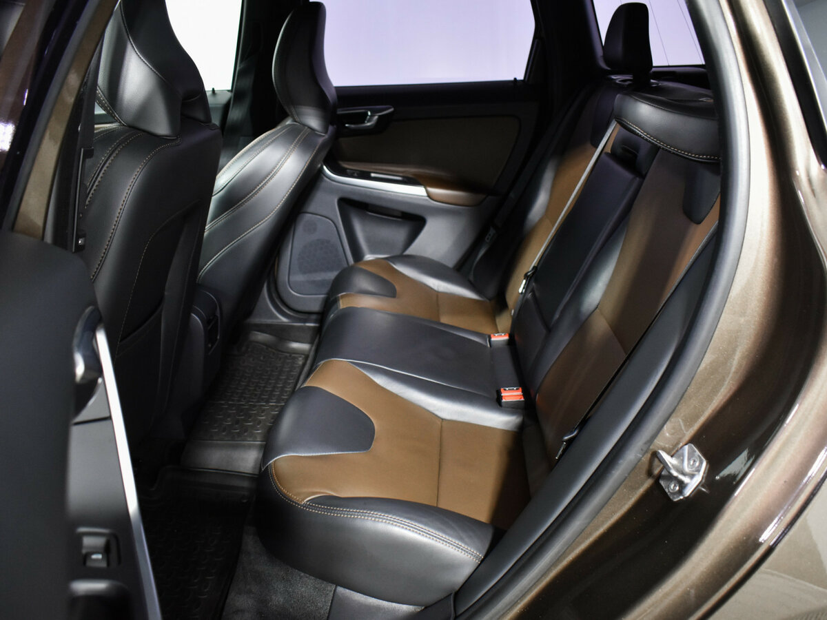 Volvo XC60 с пробегом — 2017 год. Фото: #9