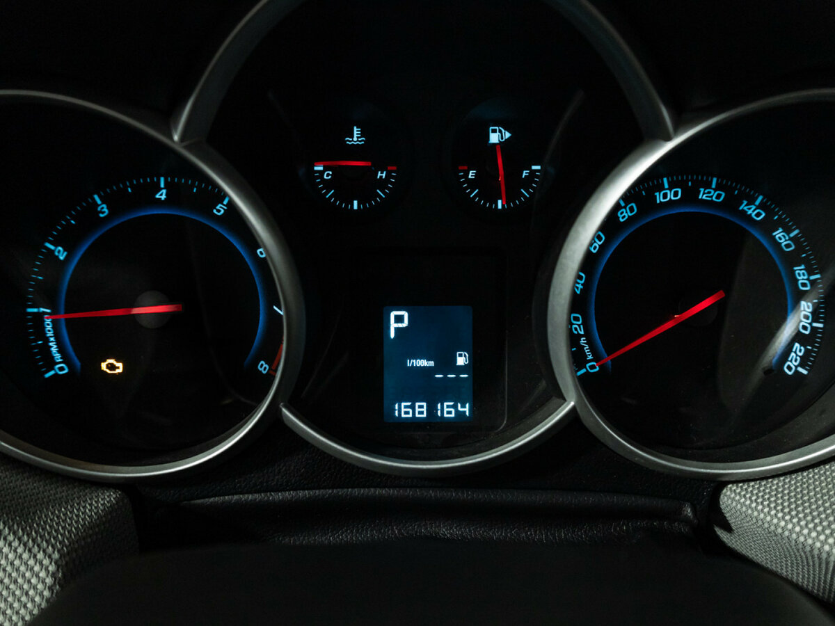 Chevrolet Cruze с пробегом — 2013 год. Фото: #11