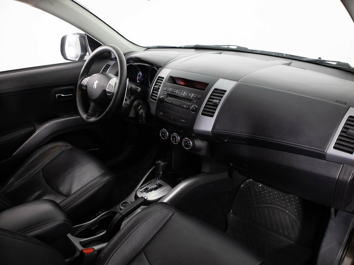 Peugeot 4007 с пробегом — 2012 год. Фото: #13