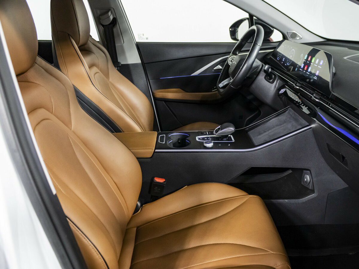 OMODA C5 с пробегом — 2022 год. Фото: #8